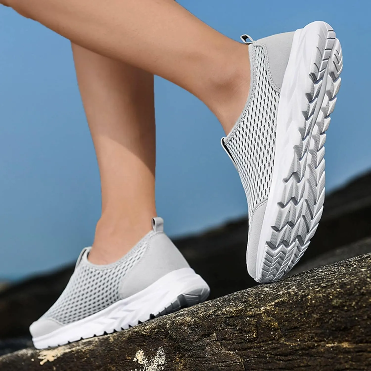 Breathable Mesh Slip on Shoes for Women Men Walking Loafer Indoor Outdoor Shoes Lightweight Non Slip Running Shoe Arch Support Slip On Sneakers Mesh Workout Sports Sneakers