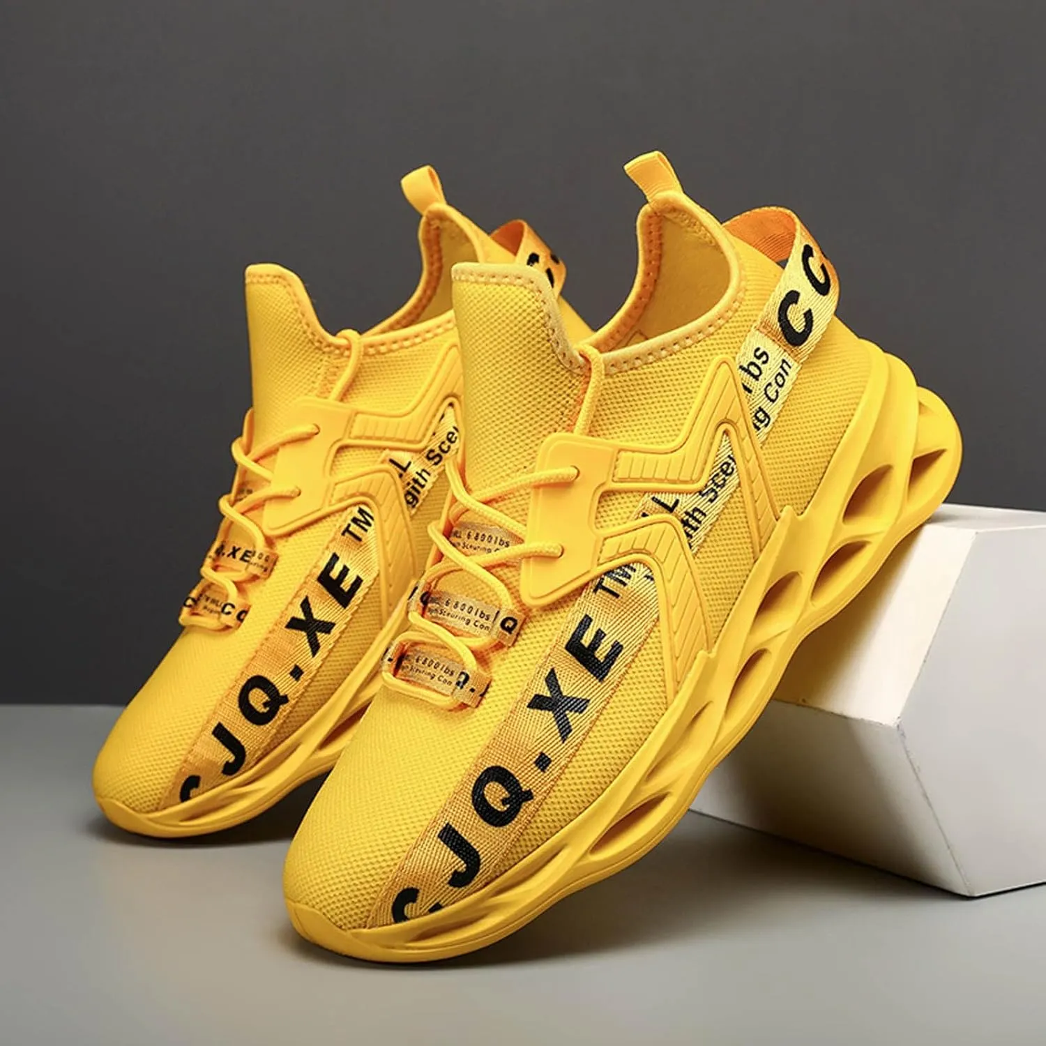 Couples Fashion Solid Color Mesh Shoes for Men and Women Breathable Comfortable Running Shoes Mens Shoes 574 V2 Sneaker