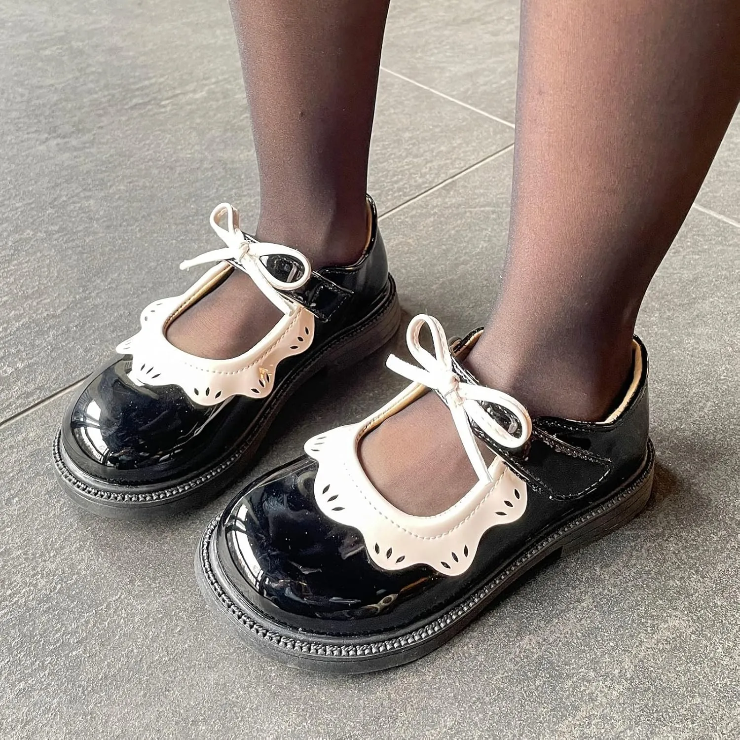 EnJoCho Kids Running Shoes Toddler Little Girl Oxfords Dress Shoes Casual Slip on Ballet Flat Princess Shoes for 1-11 Years (Black, 9.5 Years)