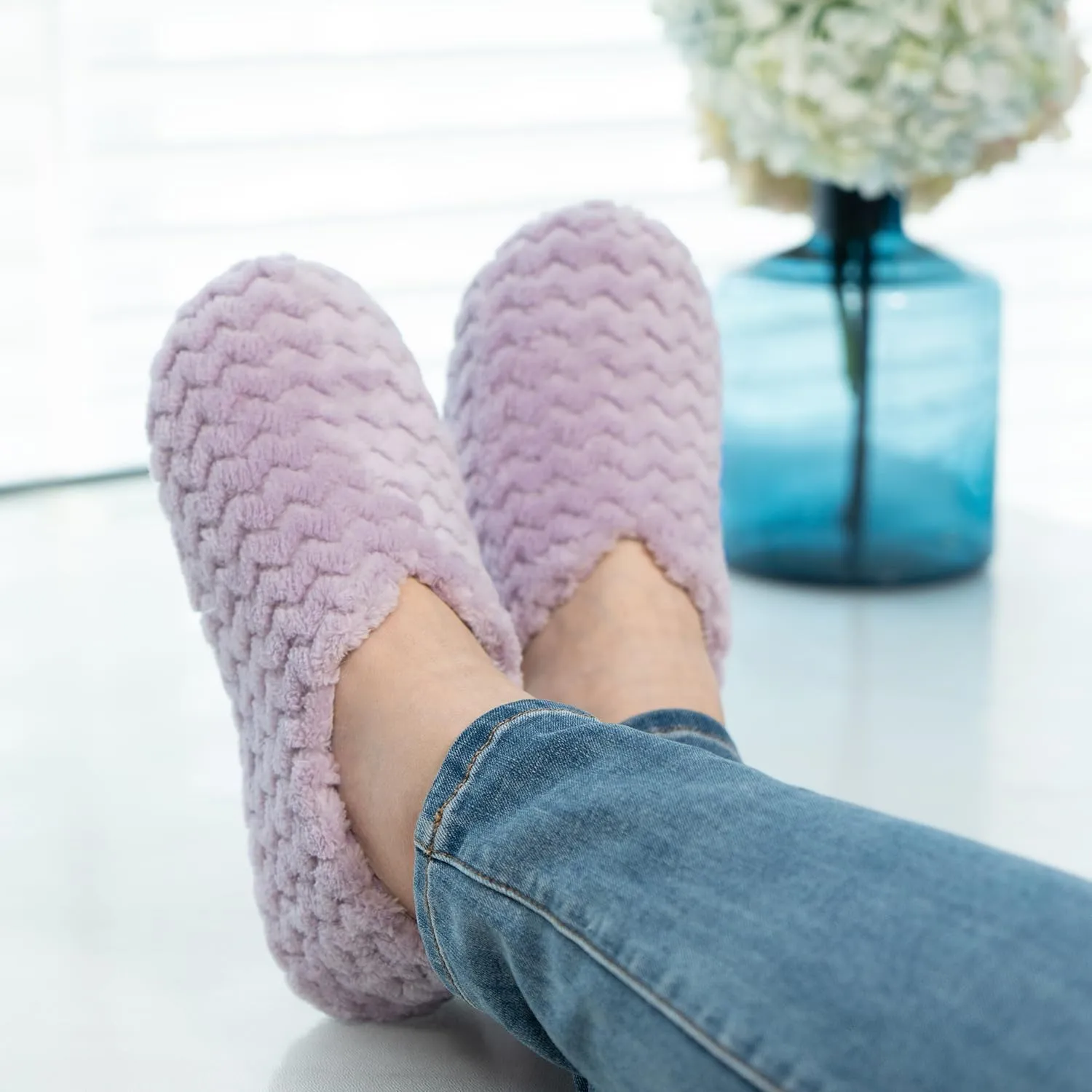 FamilyFairy Women's Memory Foam Slippers Lightweight Cozy Closed Back Slippers Washable House Shoes Indoor Outdoor