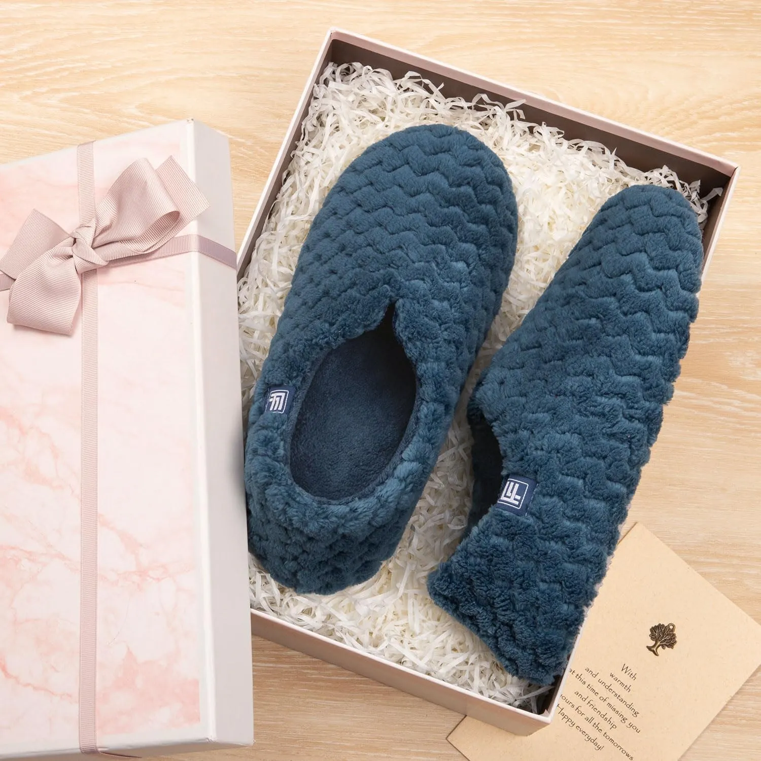 FamilyFairy Women's Memory Foam Slippers Lightweight Cozy Closed Back Slippers Washable House Shoes Indoor Outdoor
