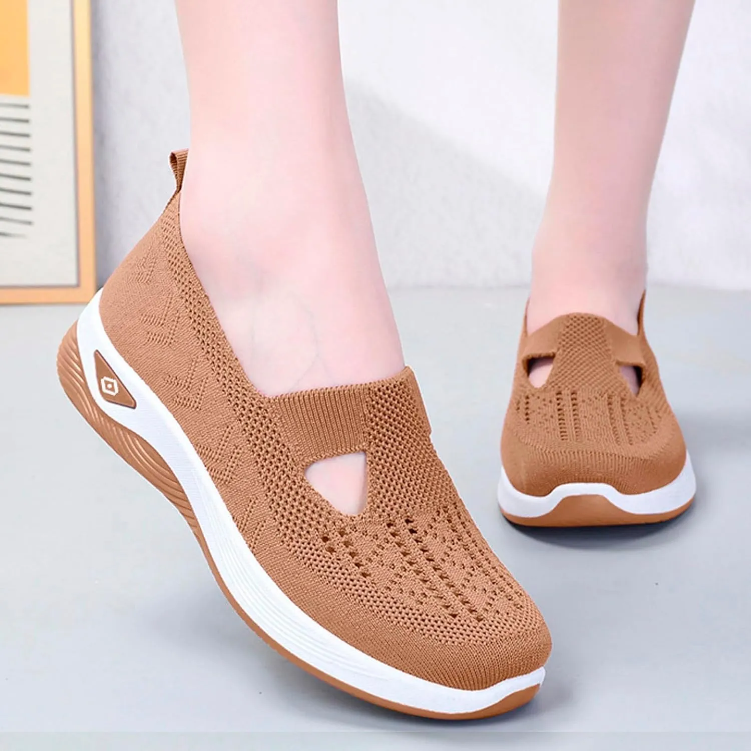 Fashion Summer Women Sports Shoes Flat Bottom Non Slip Mesh Hollow Upper Breathable Soft Slip On Casual Style Shoes for Men Wide