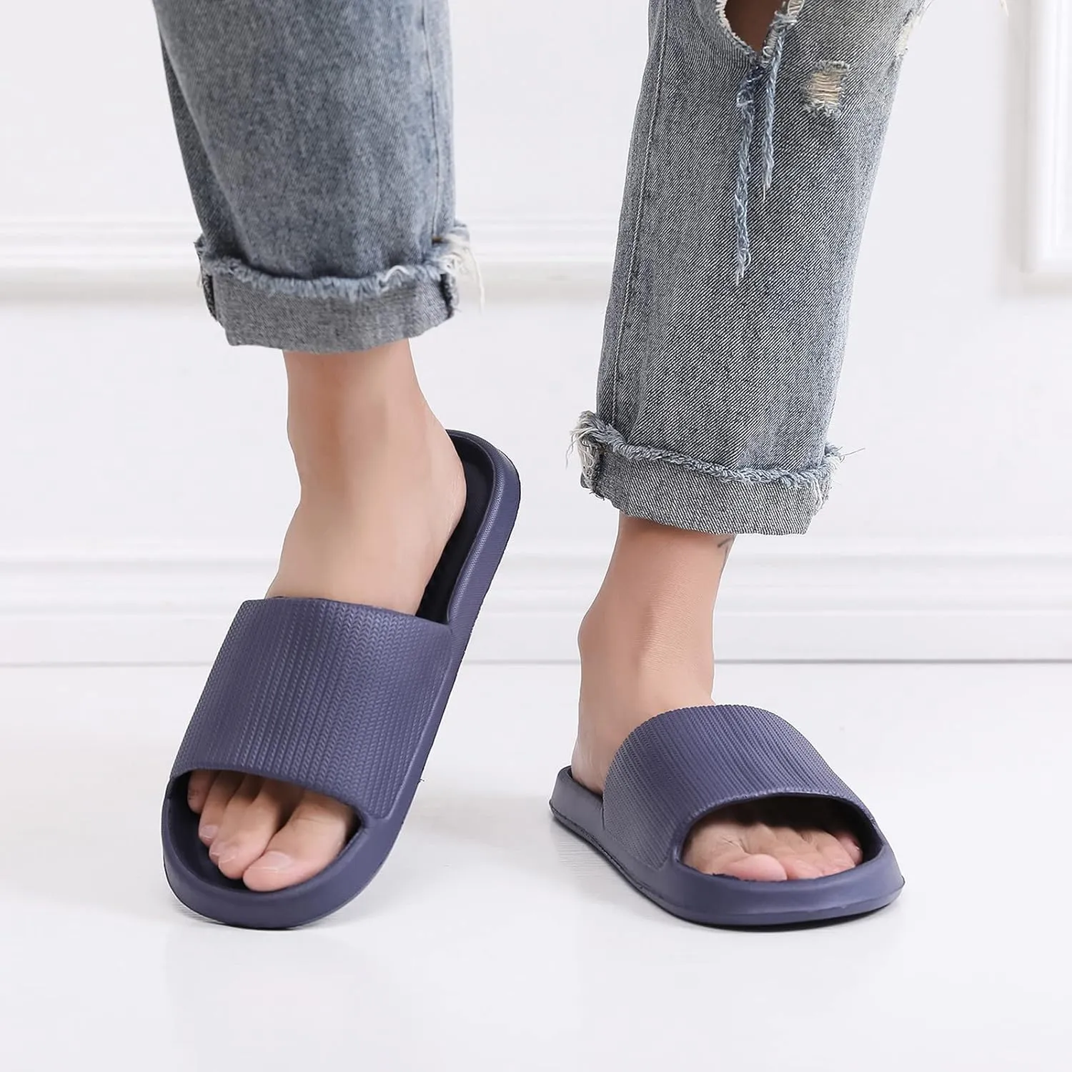 Men Shower Slippers Non-Slip Bathroom Slides Waterproof Pool Beach Flip-Flops Slip On Summer Men's Lightweight Slippers