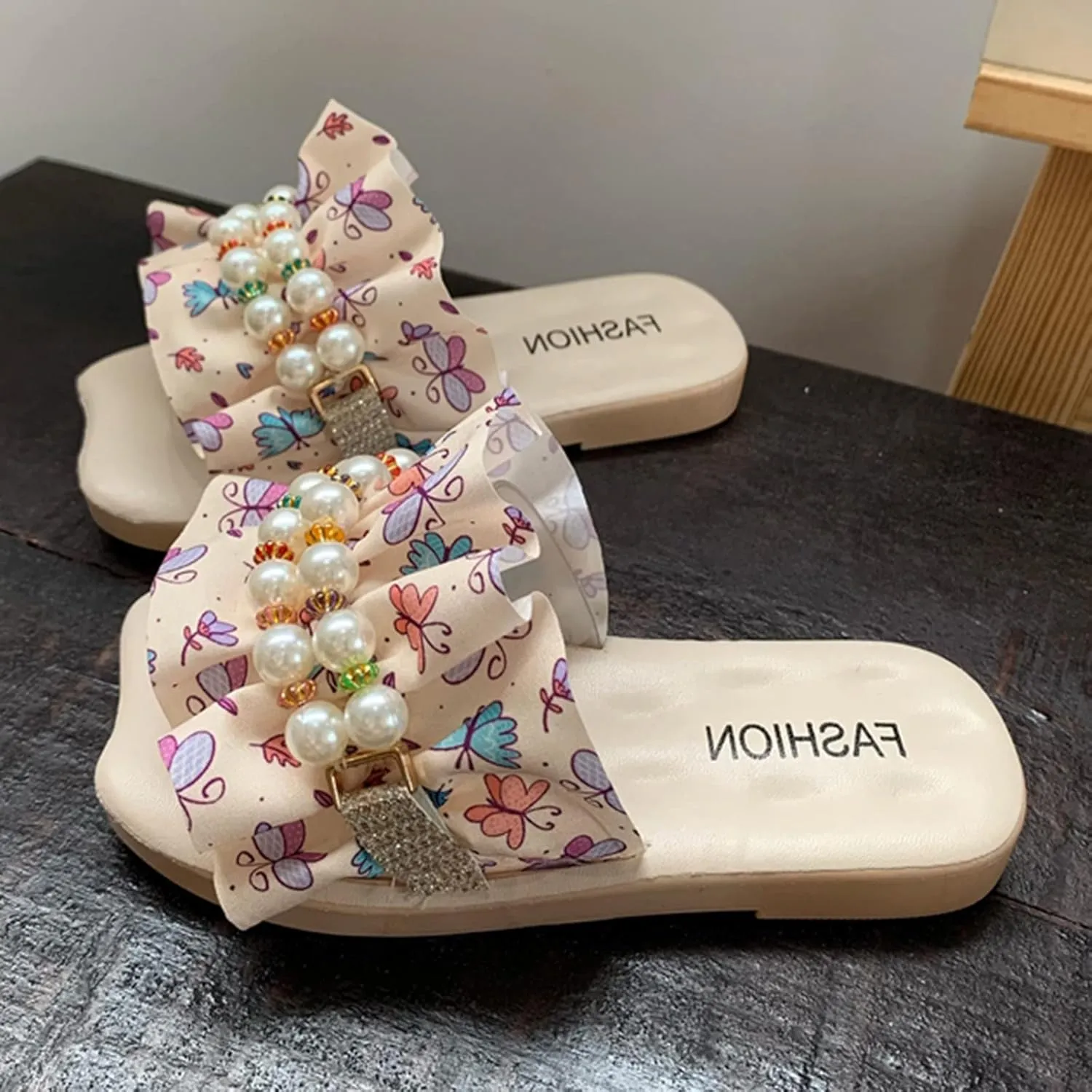 sfdgfhyf Girls Flat Sole Shoes Children Slippers Fashion Floral Ruffle Pearl Flat Bottom Flip Flop Fashion Beach Slippers