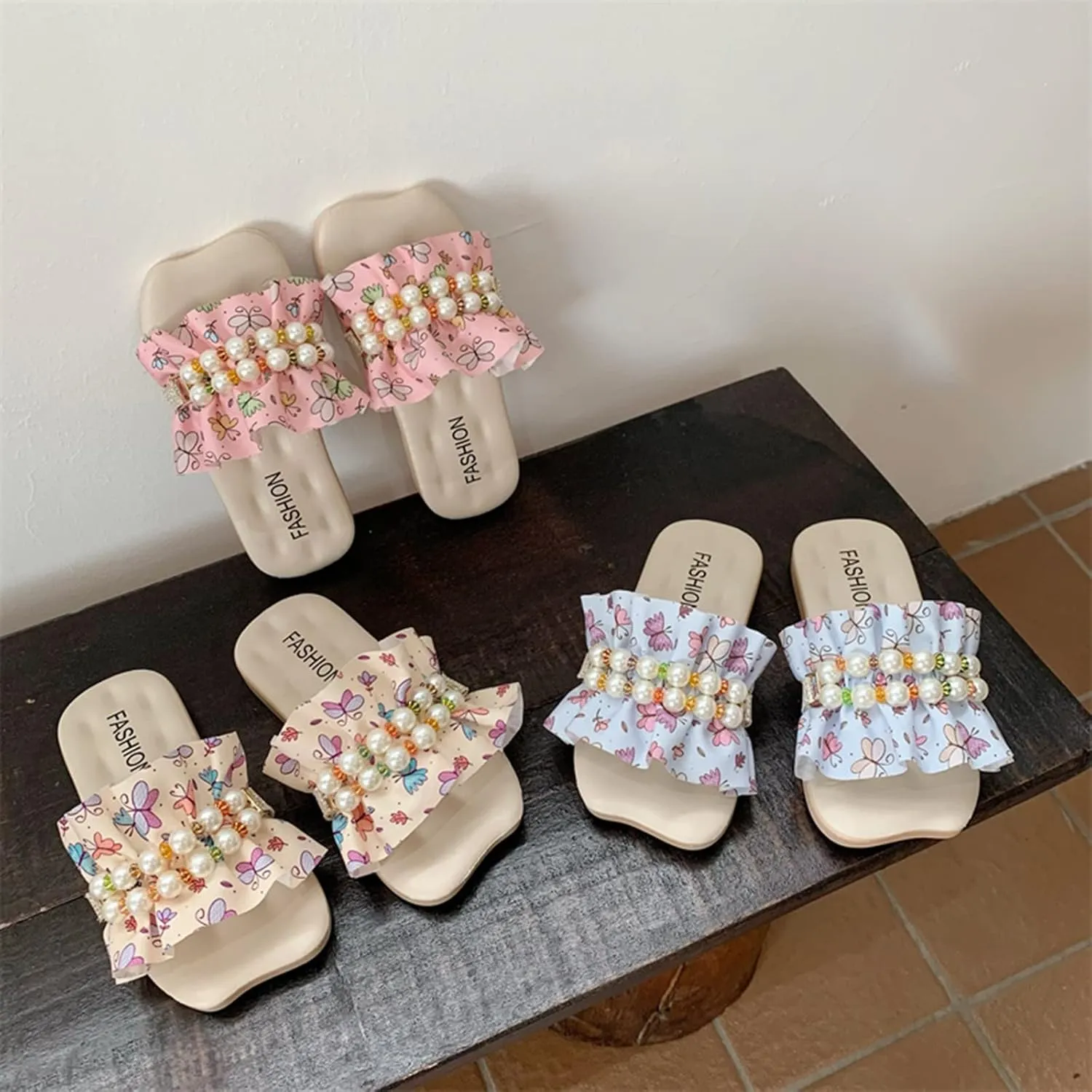 sfdgfhyf Girls Flat Sole Shoes Children Slippers Fashion Floral Ruffle Pearl Flat Bottom Flip Flop Fashion Beach Slippers