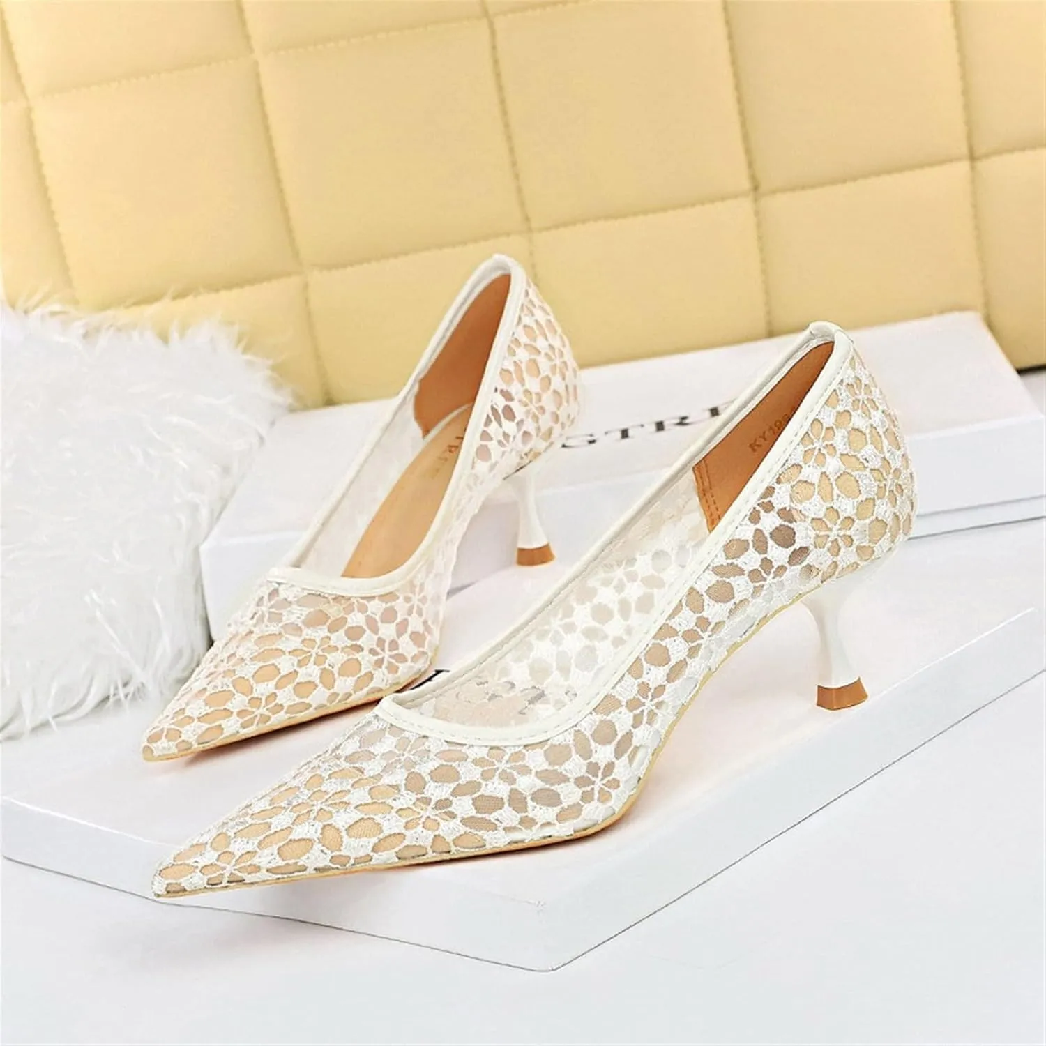 Womens Pointed Toe Lace Kitten Heels Closed Toe Ankle Strap Stiletto Pumps Sandals Sexy Party Pumps Shoes